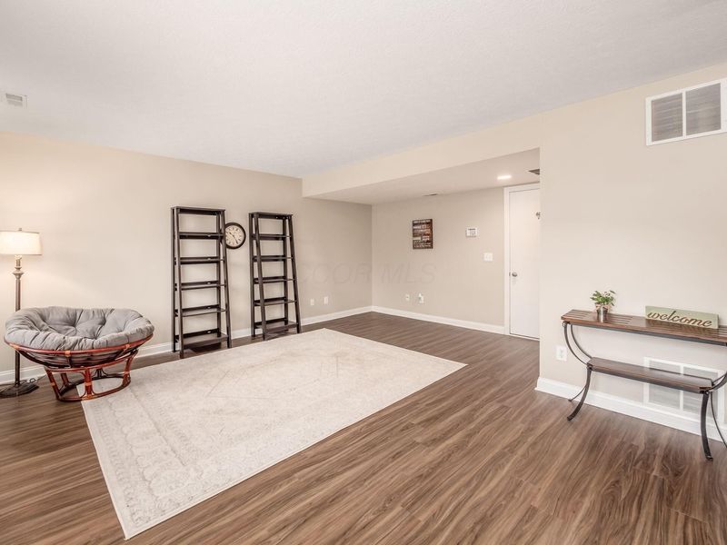 5986 Turnwood Drive, Unit 805, Westerville, OH 43081 Photo 6