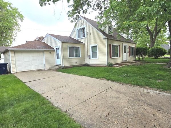 1106 Birchdale Drive, Elgin, IL 60123