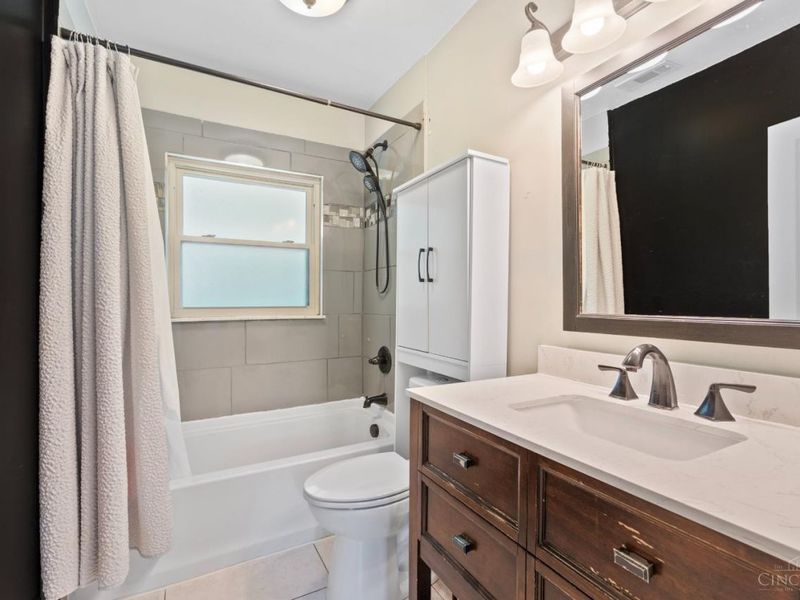 6424 Montgomery Road, Cincinnati, OH 45213 Photo 11