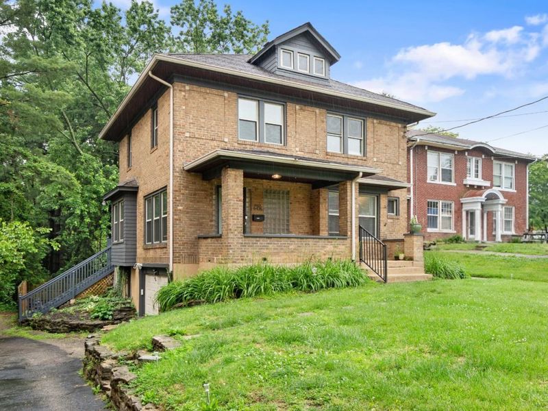 6424 Montgomery Road, Cincinnati, OH 45213 Photo 2