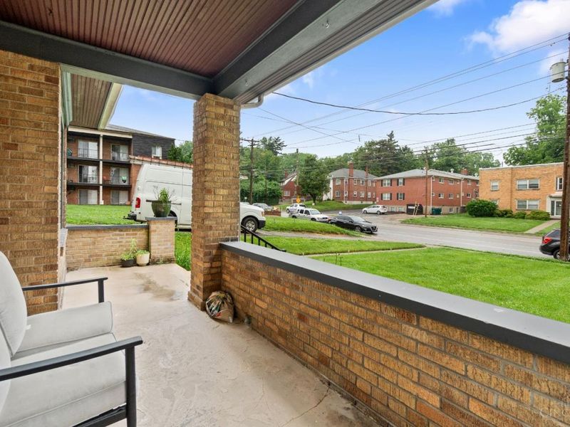 6424 Montgomery Road, Cincinnati, OH 45213 Photo 3