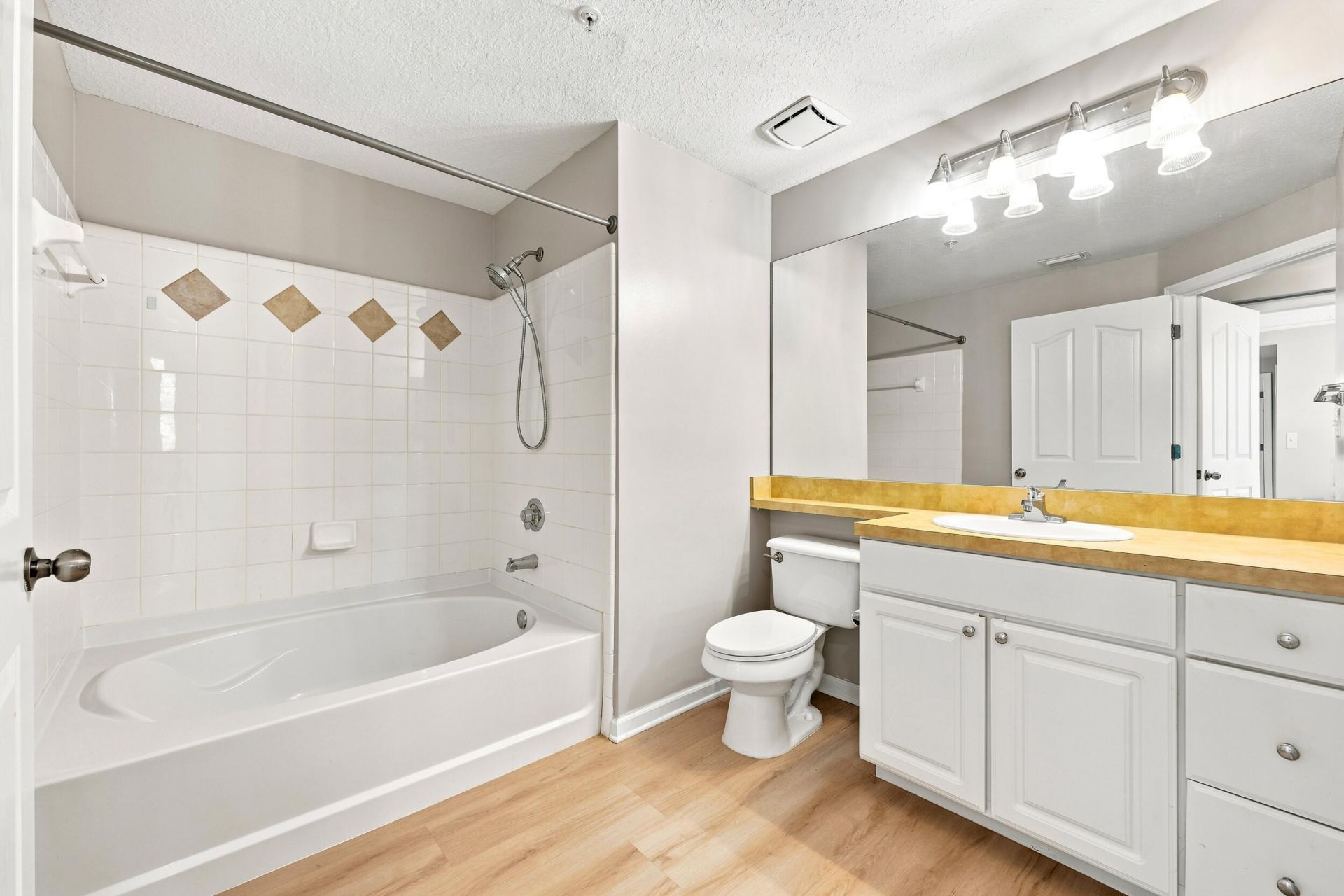 9825 Baywinds Drive, Unit 1302, West Palm Beach, FL 33411 Photo