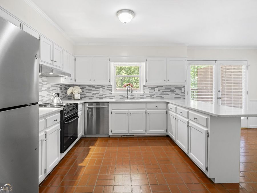 Property Image 8