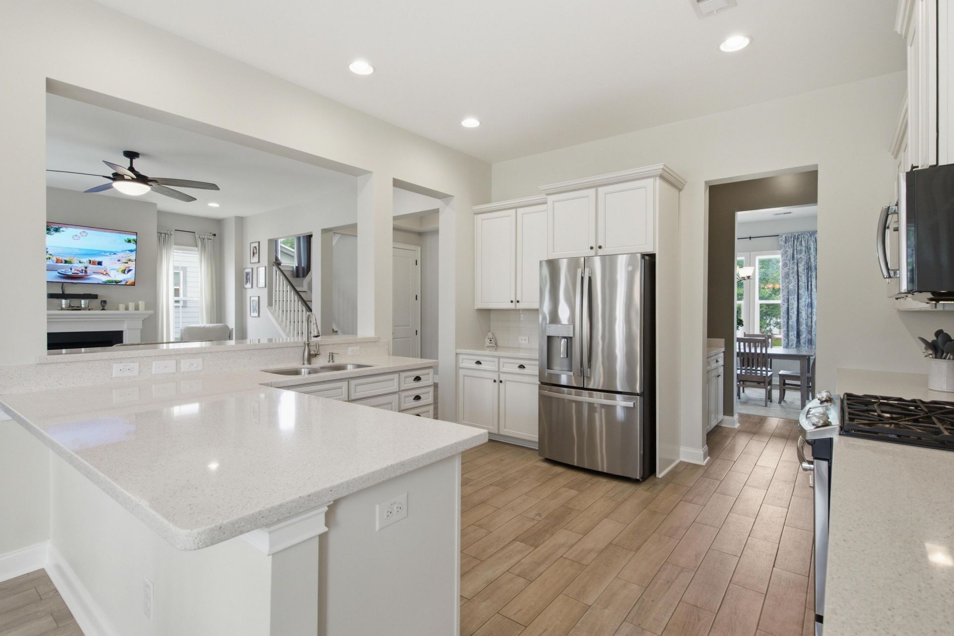 4303 Misty Hollow Lane Photo 25