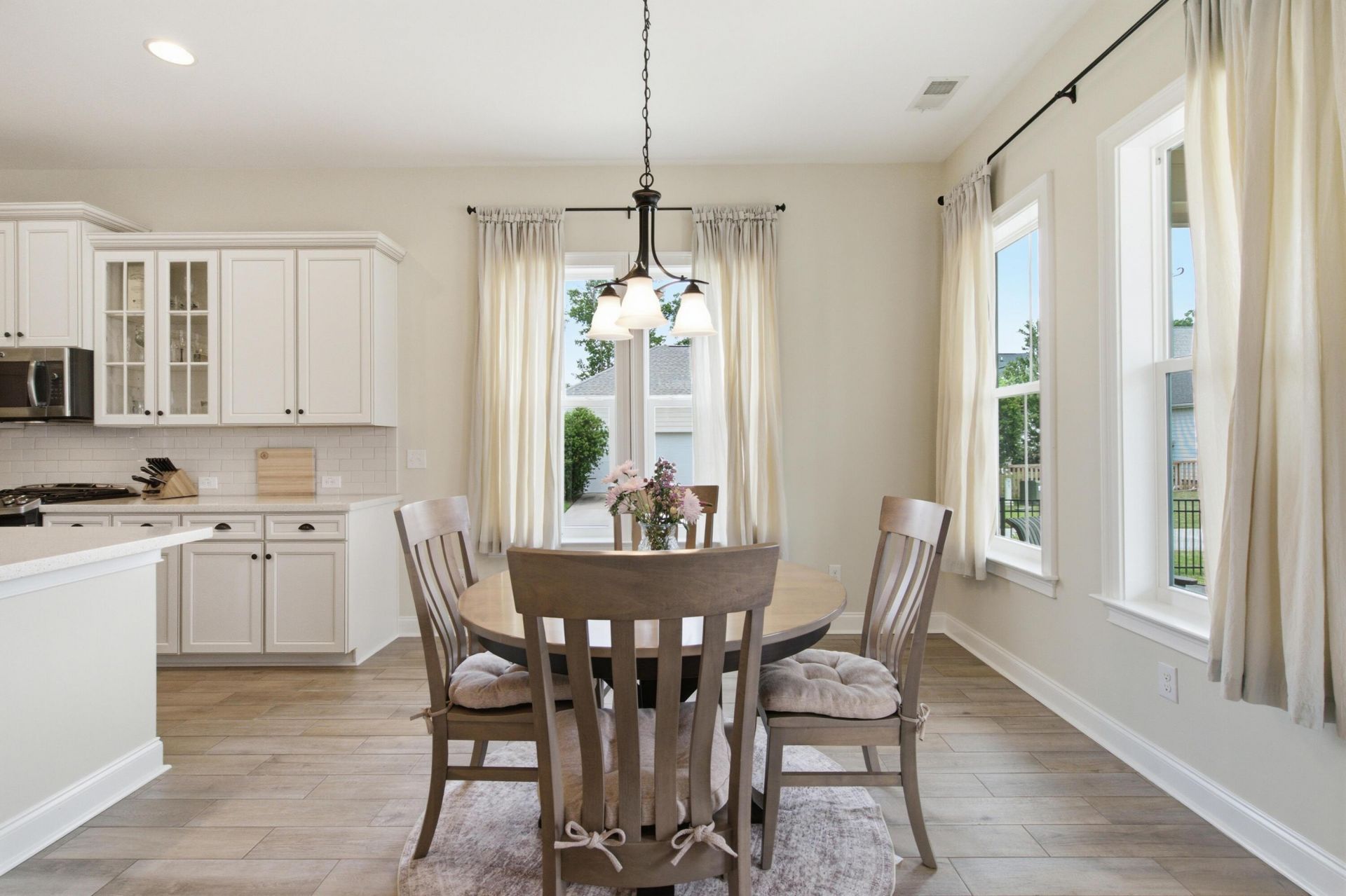 4303 Misty Hollow Lane Photo 31