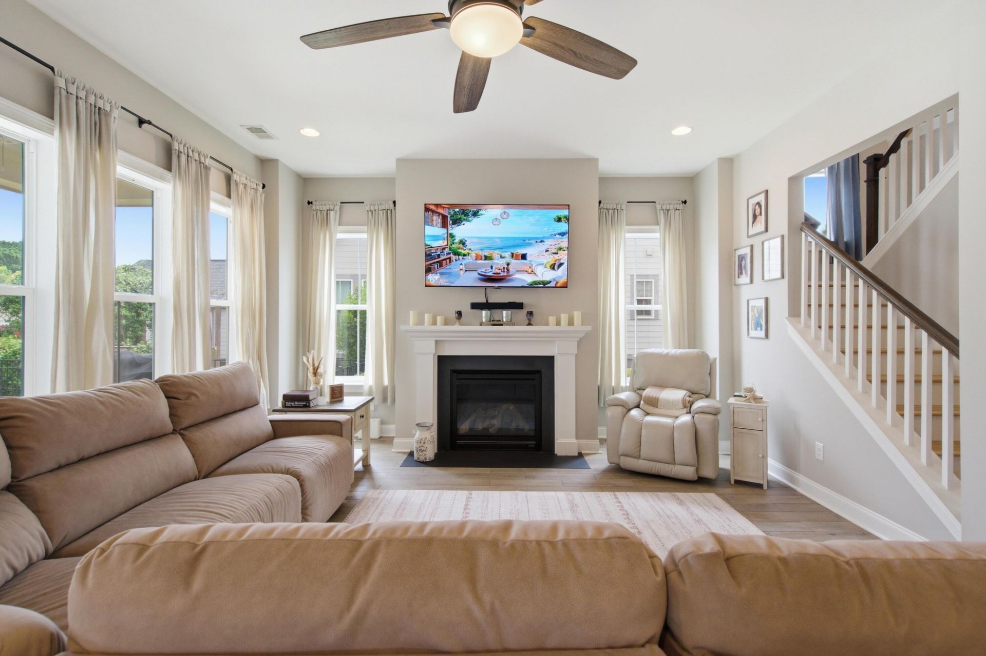 4303 Misty Hollow Lane Photo 32