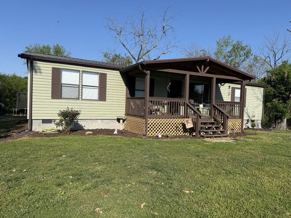 420 E Baldwin Street , Rockwood, TN 37854