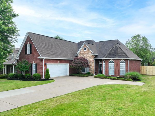 1077 Nealcrest Cir , Spring Hill, TN 37174