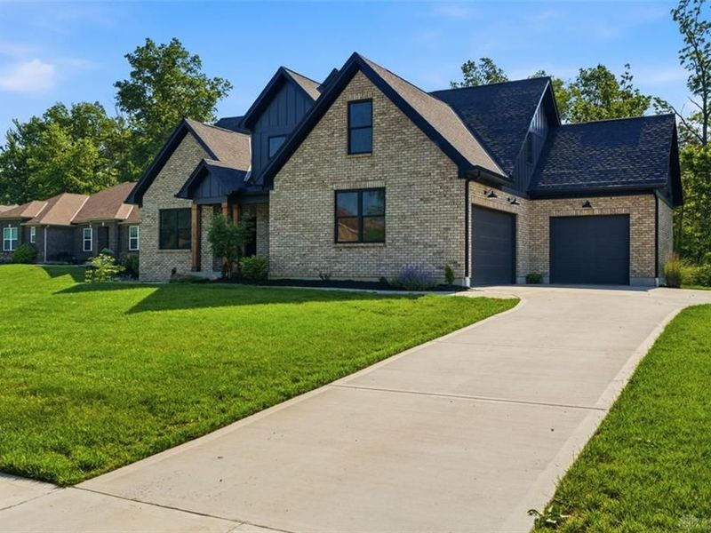 5673 Wittmer Estates Drive, Milford, OH 45150 Photo 3