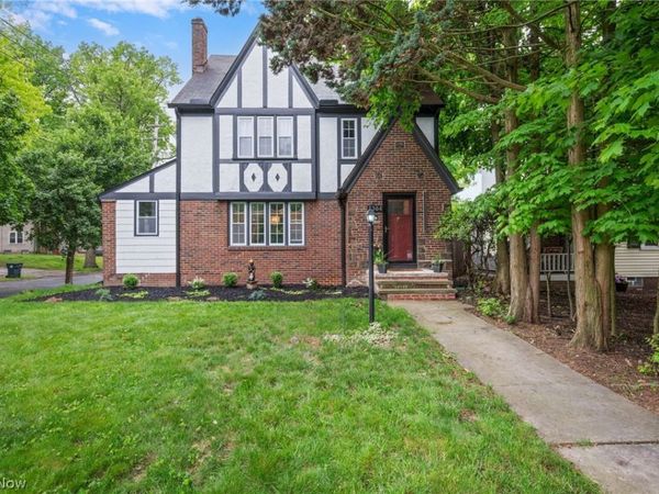 3364 Euclid Heights Boulevard , Cleveland Heights, OH 44118