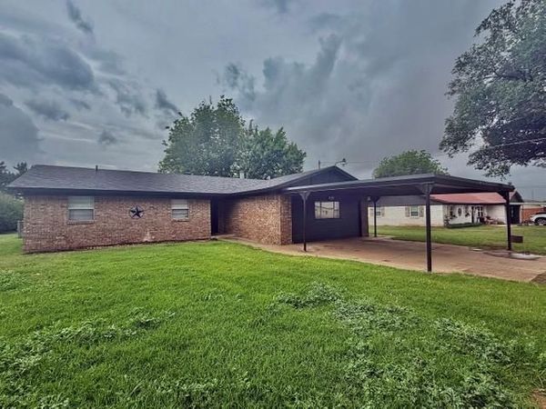 1355 Highway 62 , Chickasha, OK 73018