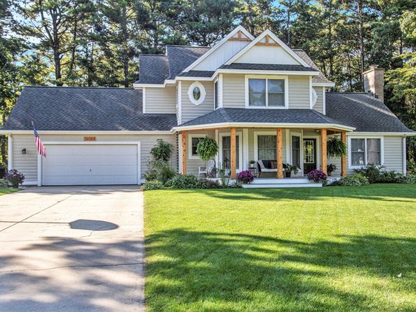 16084 Delta View Drive, Grand Haven, MI 49417