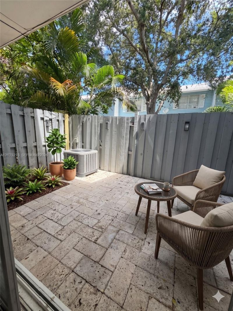 13 SW 3rd St , Unit 13, Pompano Beach, FL 33060 Photo
