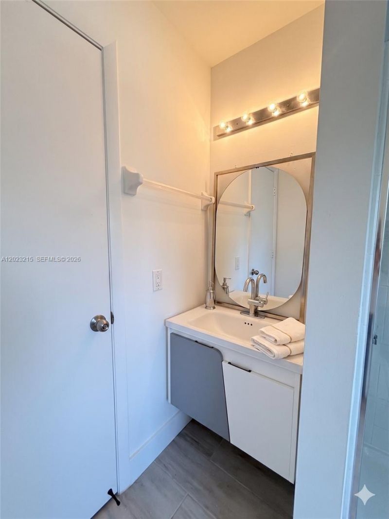 13 SW 3rd St , Unit 13, Pompano Beach, FL 33060 Photo