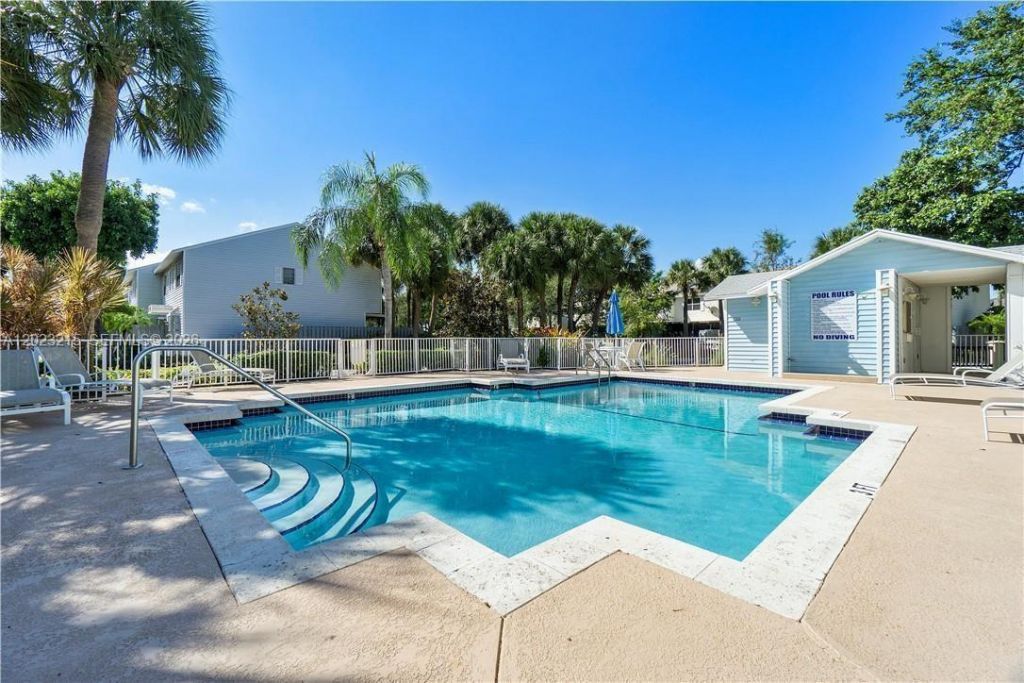 13 SW 3rd St , Unit 13, Pompano Beach, FL 33060 Photo