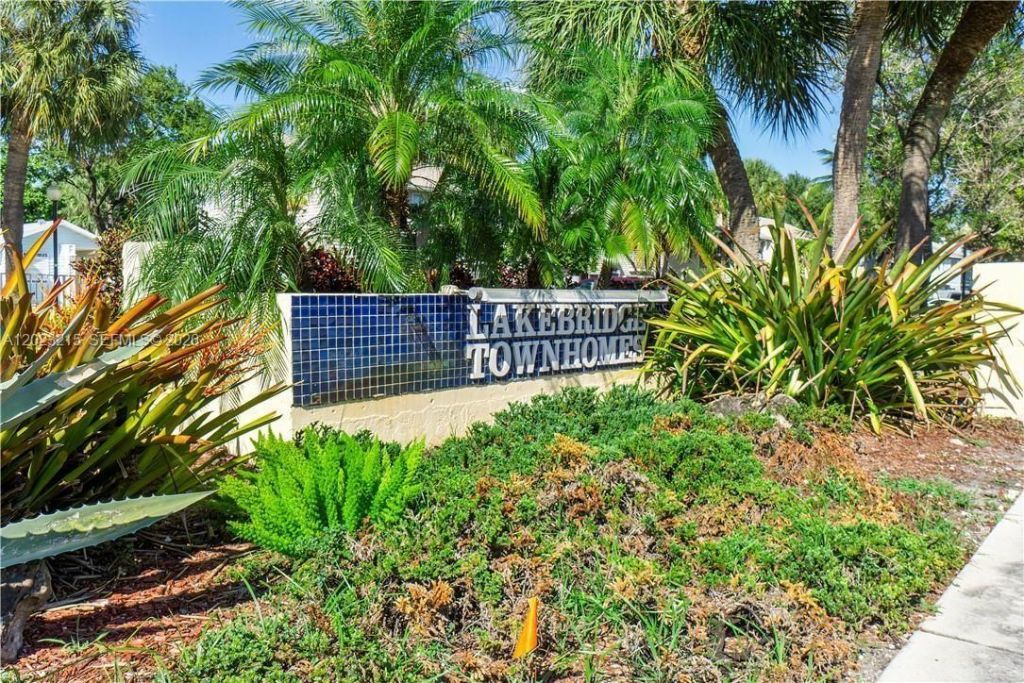 13 SW 3rd St , Unit 13, Pompano Beach, FL 33060 Photo