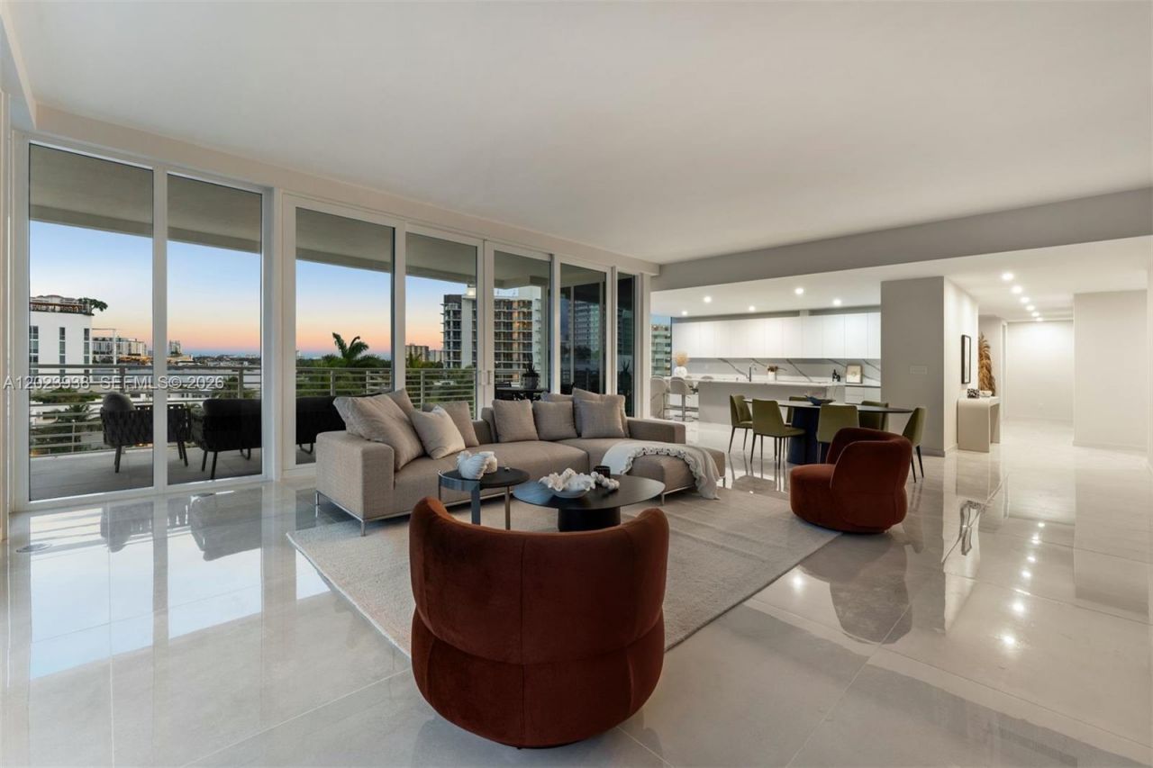 527 Orton Ave , Unit 501, Fort Lauderdale, FL 33304 Photo
