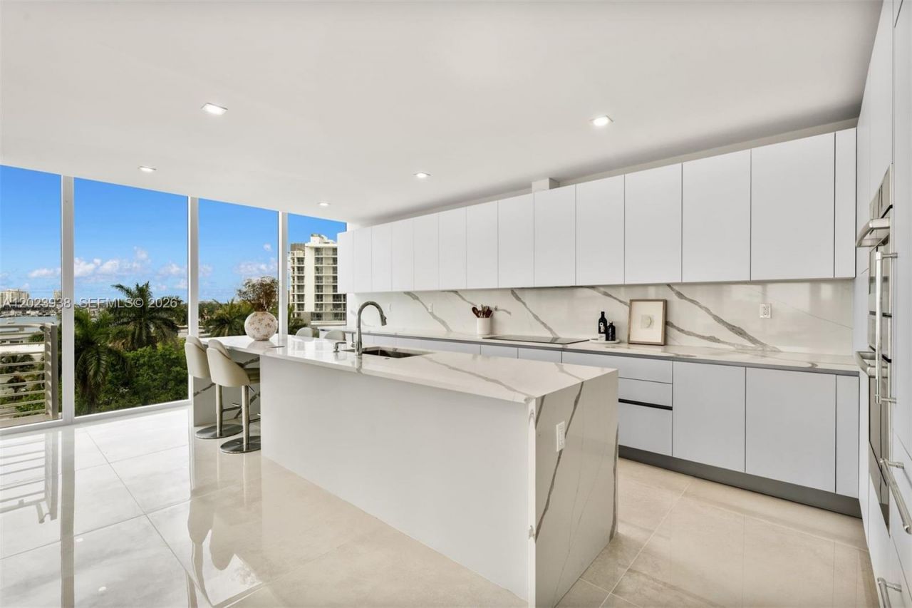 527 Orton Ave , Unit 501, Fort Lauderdale, FL 33304 Photo