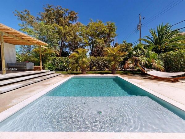 3800 NW 12th St, Miami, FL 33126