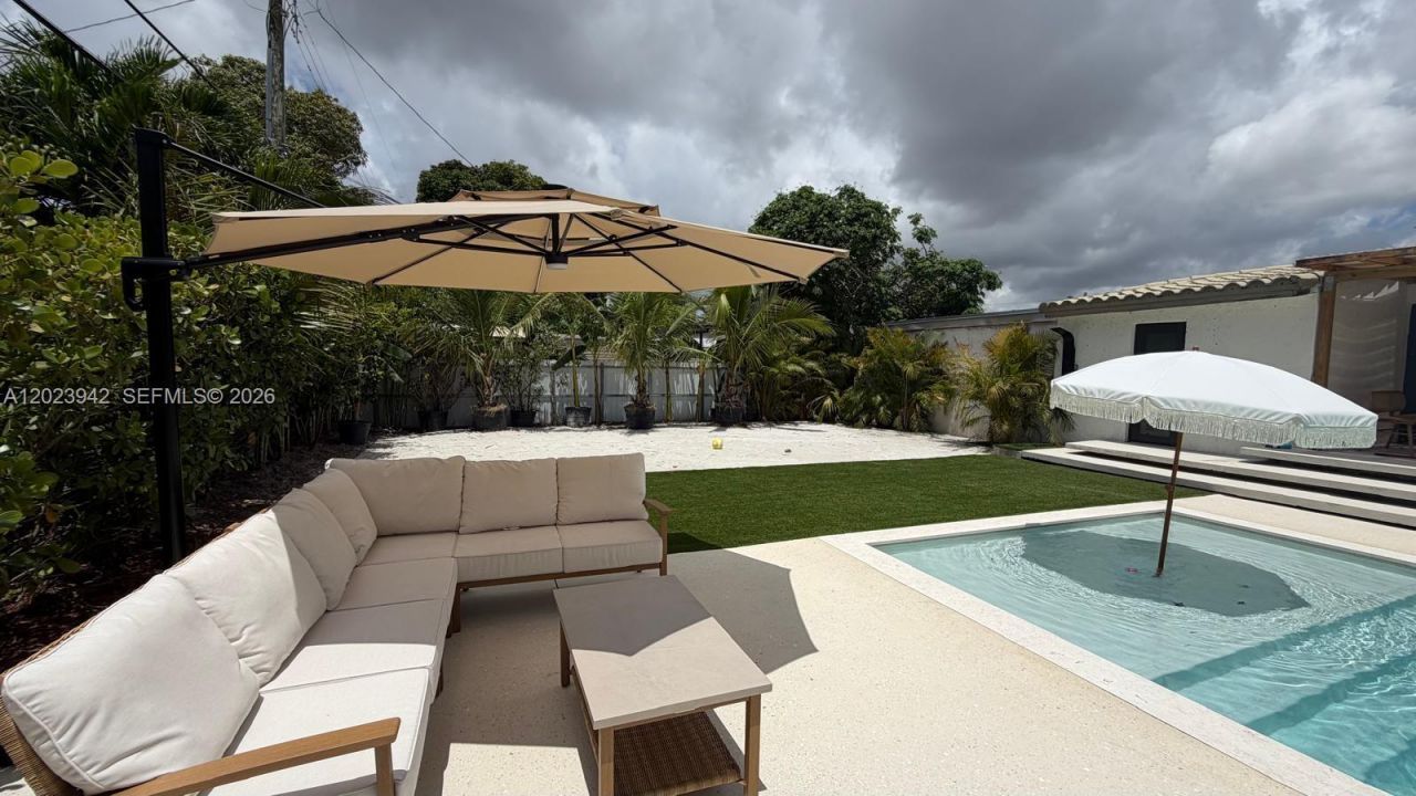 3800 NW 12th St, Miami, FL 33126 Photo