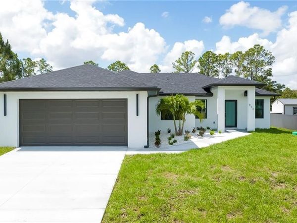 850 Foxtail ST , LEHIGH ACRES, FL 33974