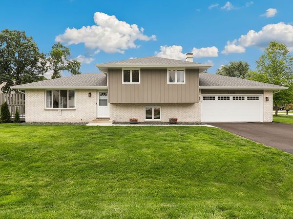 3S611 Wilbur Avenue , Warrenville, IL 60555