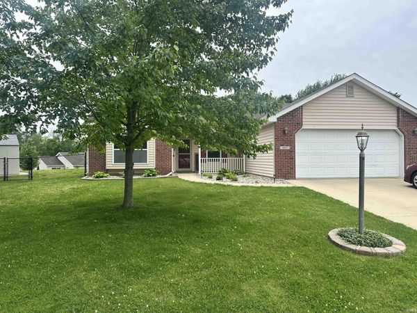 3027 Deerfield Path, Warsaw, IN 46582