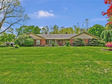 169 Brentview Drive, Grafton, OH 44044