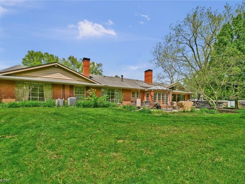 169 Brentview Drive, Grafton, OH 44044 Photo 2