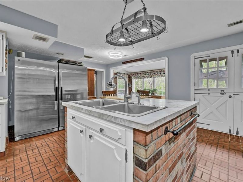 169 Brentview Drive, Grafton, OH 44044 Photo 9