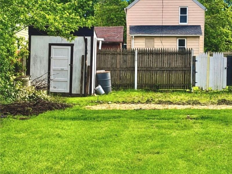 1624 E 33rd Street , Lorain, OH 44055 Photo 3