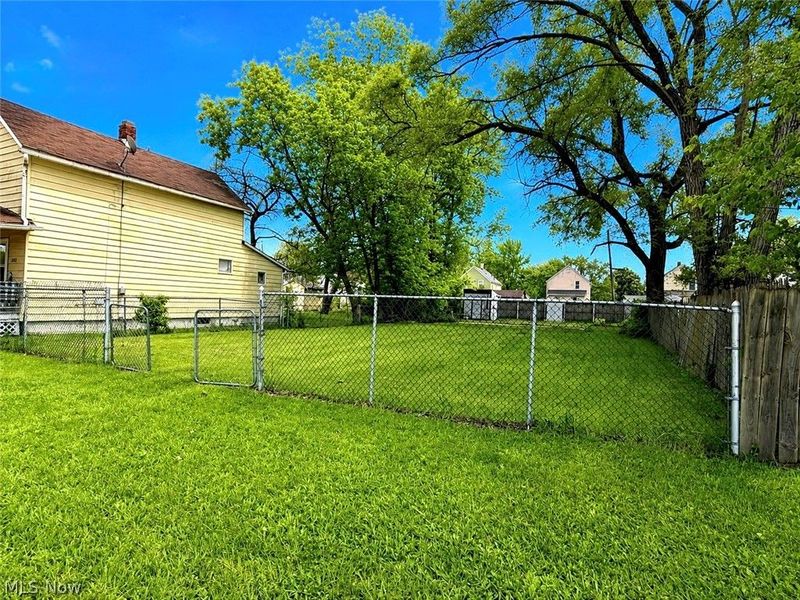 1624 E 33rd Street , Lorain, OH 44055 Photo 4