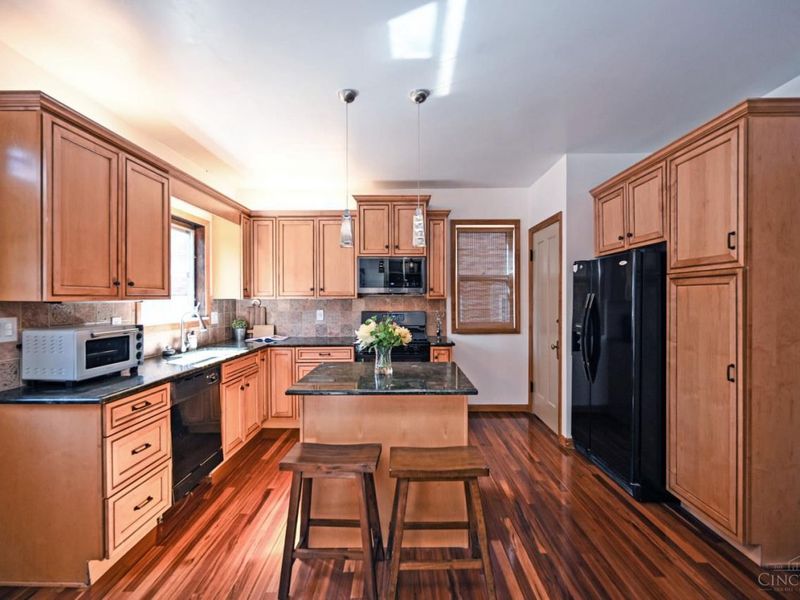 241 Senator Place, Cincinnati, OH 45220 Photo 19