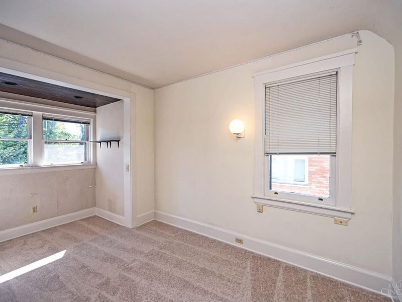 241 Senator Place, Cincinnati, OH 45220 Photo 39