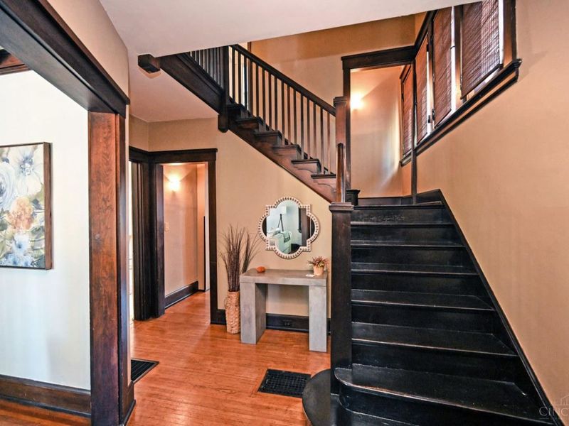 241 Senator Place, Cincinnati, OH 45220 Photo 5