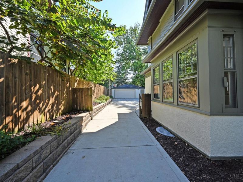 241 Senator Place, Cincinnati, OH 45220 Photo 52