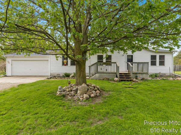 10535 Imlay City Road, Emmett, MI 48022