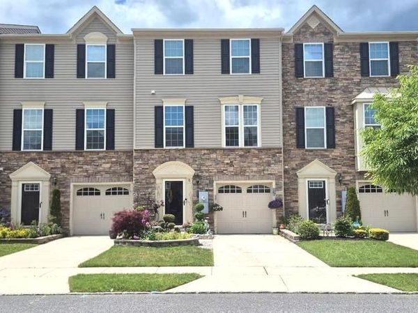 70 VILLAGE GREEN LANE, SICKLERVILLE, NJ 08081