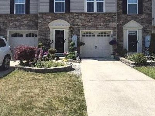 70 VILLAGE GREEN LANE , SICKLERVILLE, NJ 08081