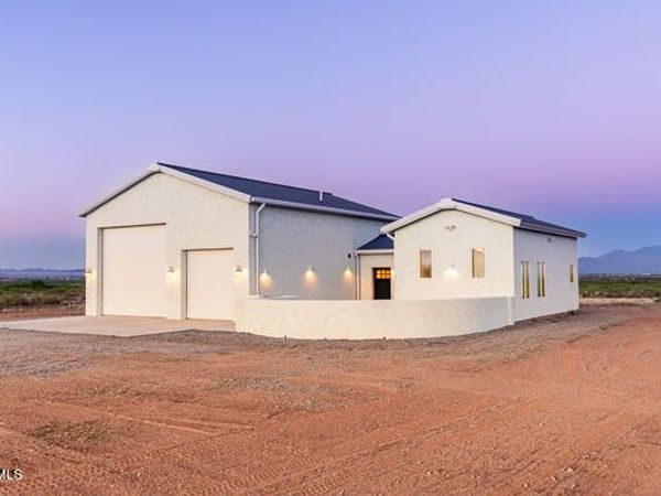 6233 W AIRPORT Road, Willcox, AZ 85643