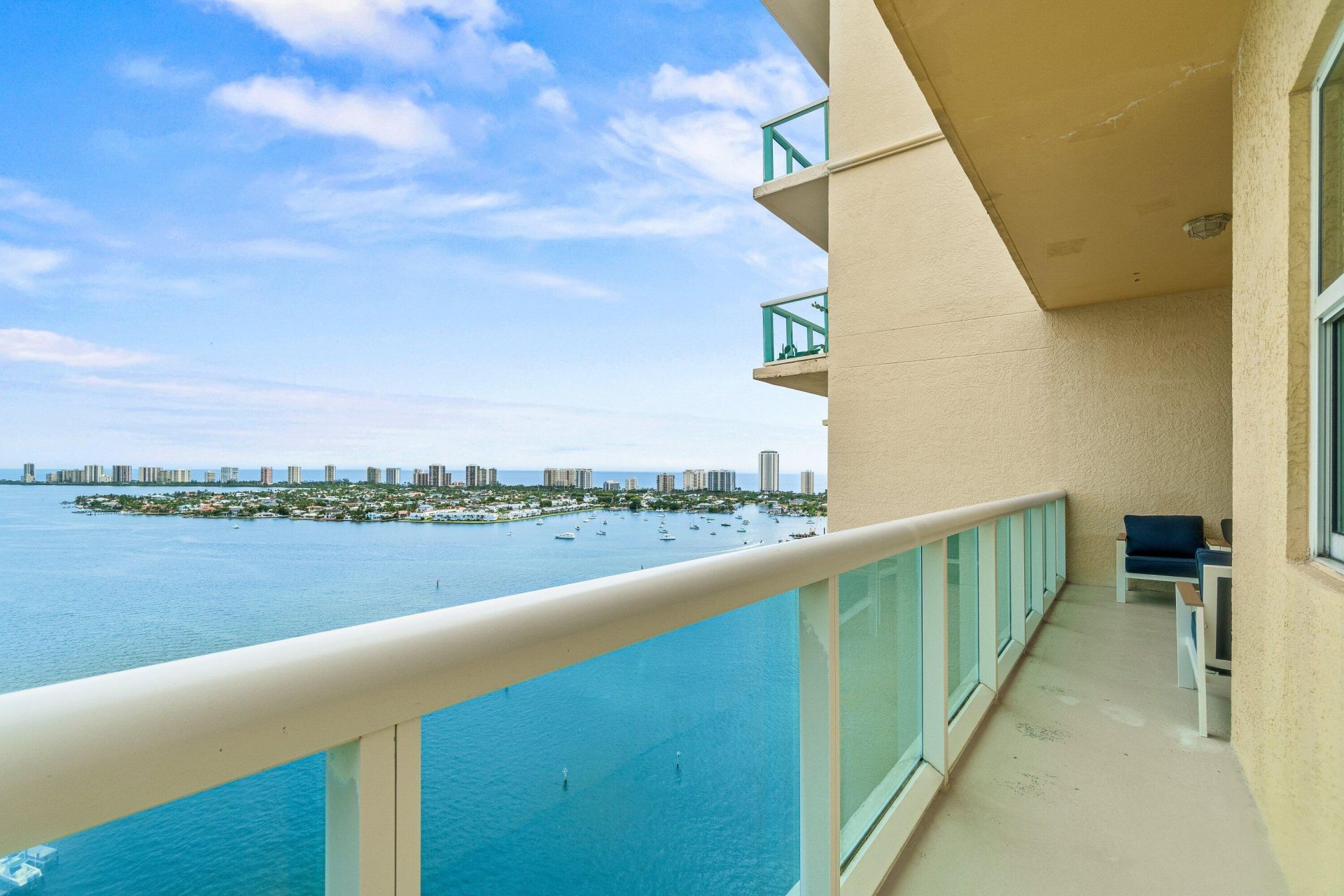 2650 Lake Shore Drive, Unit 2403, West Palm Beach, FL 33404 Photo