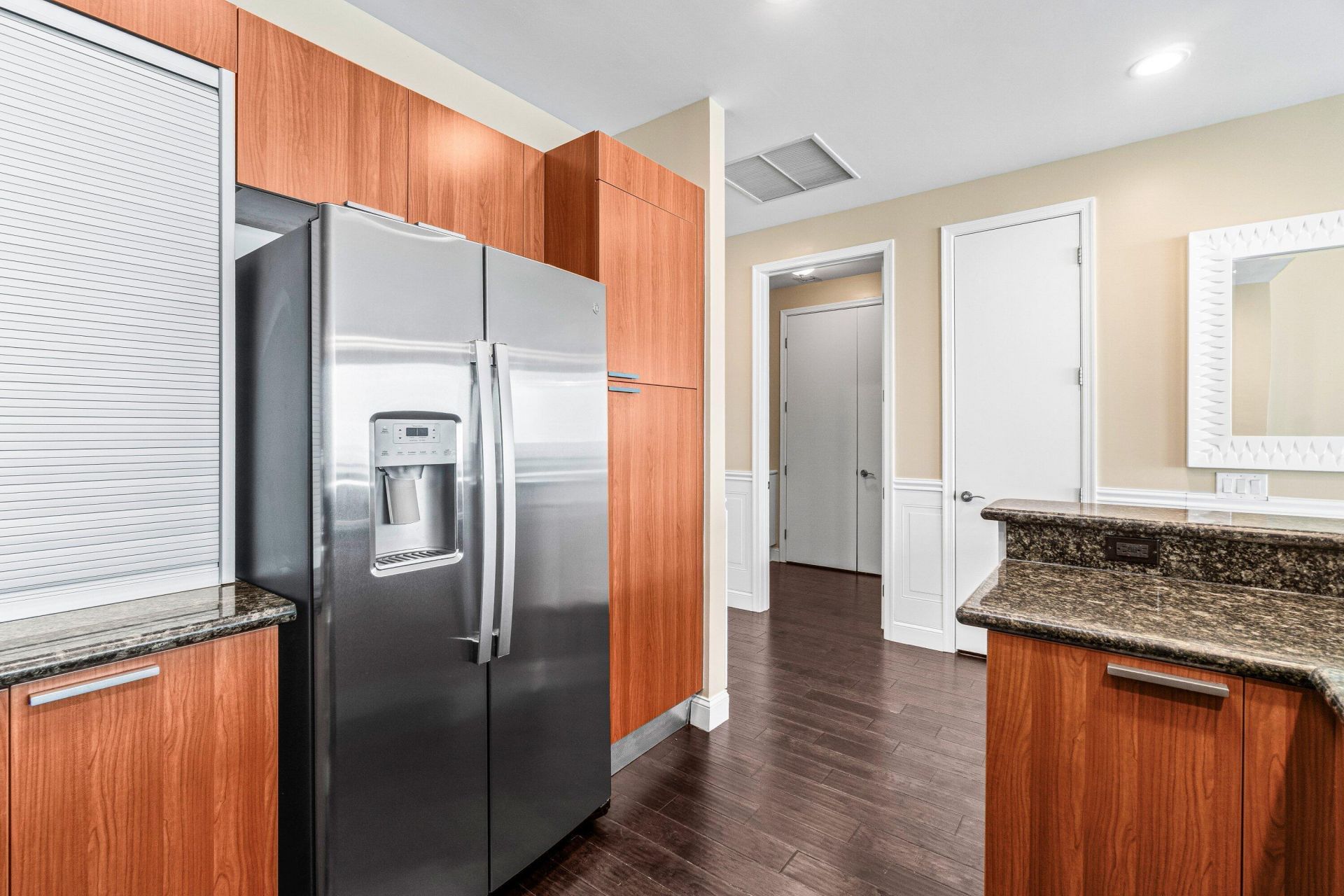2650 Lake Shore Drive, Unit 2403, West Palm Beach, FL 33404 Photo