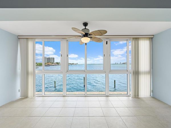 400 Wilma Circle, Unit 206, Riviera Beach, FL 33404
