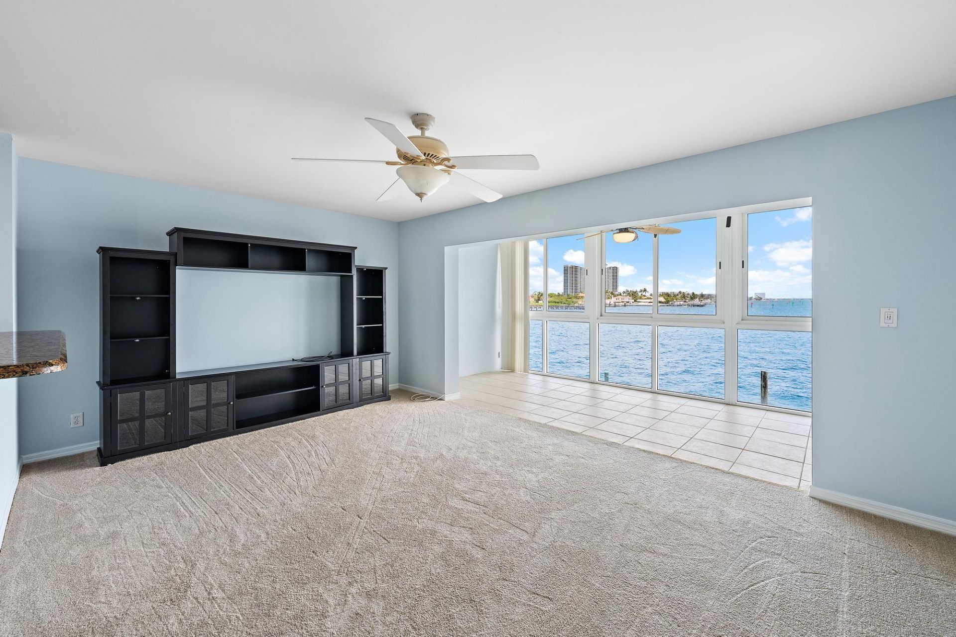 400 Wilma Circle, Unit 206, Riviera Beach, FL 33404 Photo