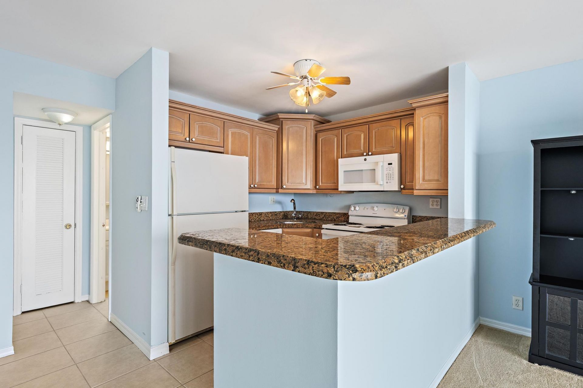 400 Wilma Circle, Unit 206, Riviera Beach, FL 33404 Photo