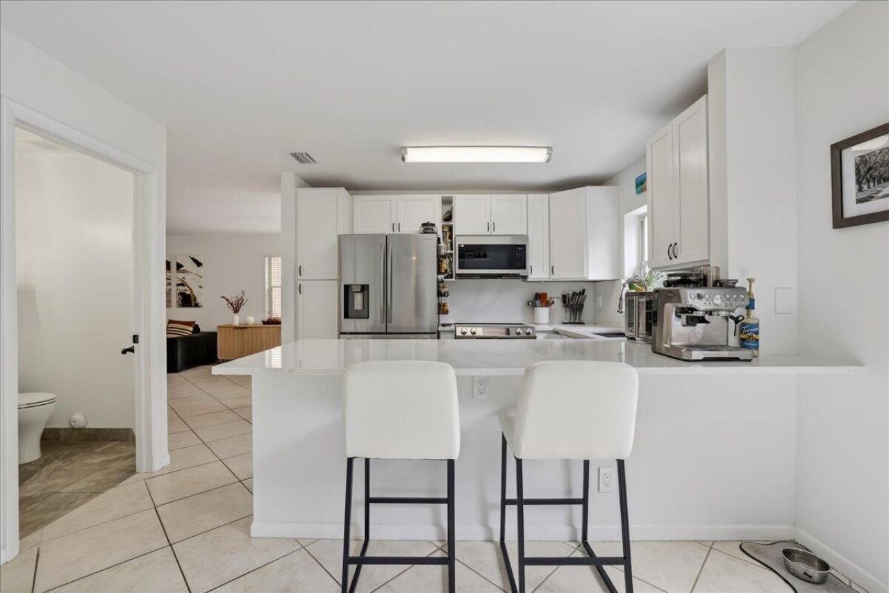 10870 NW 12th Drive, Plantation, FL 33322 Photo