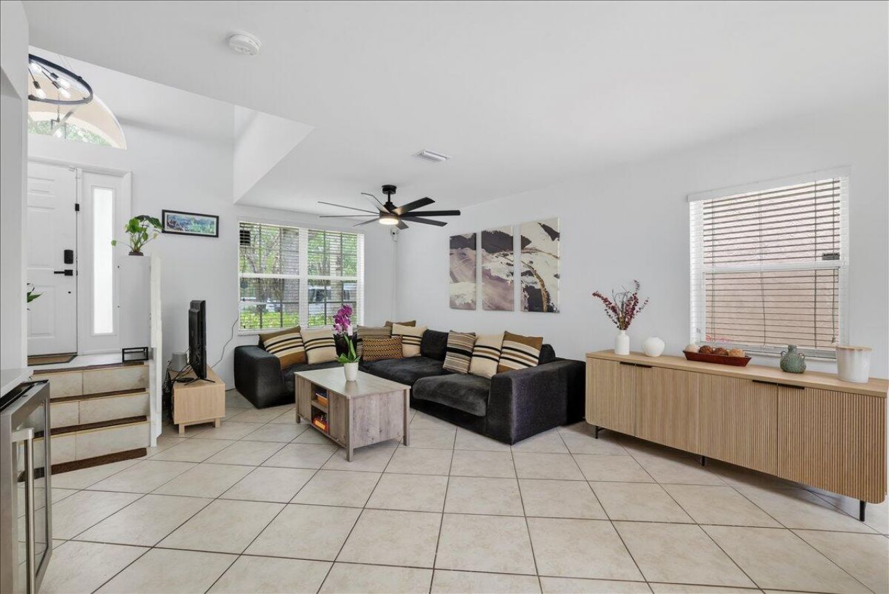 10870 NW 12th Drive, Plantation, FL 33322 Photo