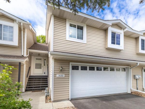 1420 Hilo Avenue N, Oakdale, MN 55128