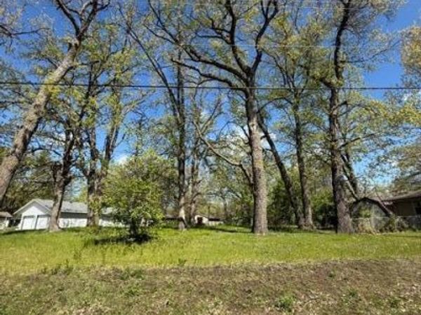 900 Lindbergh Drive S, Little Falls, MN 56345