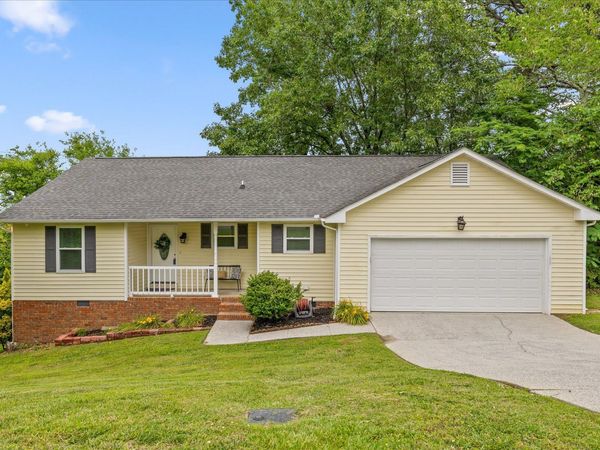 1712 E Rebel Road, Rossville, GA 30741